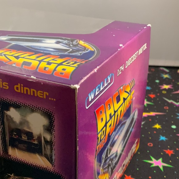 Sealed Welly Back to the Future Delorean Time Machine - Picture 10 of 13